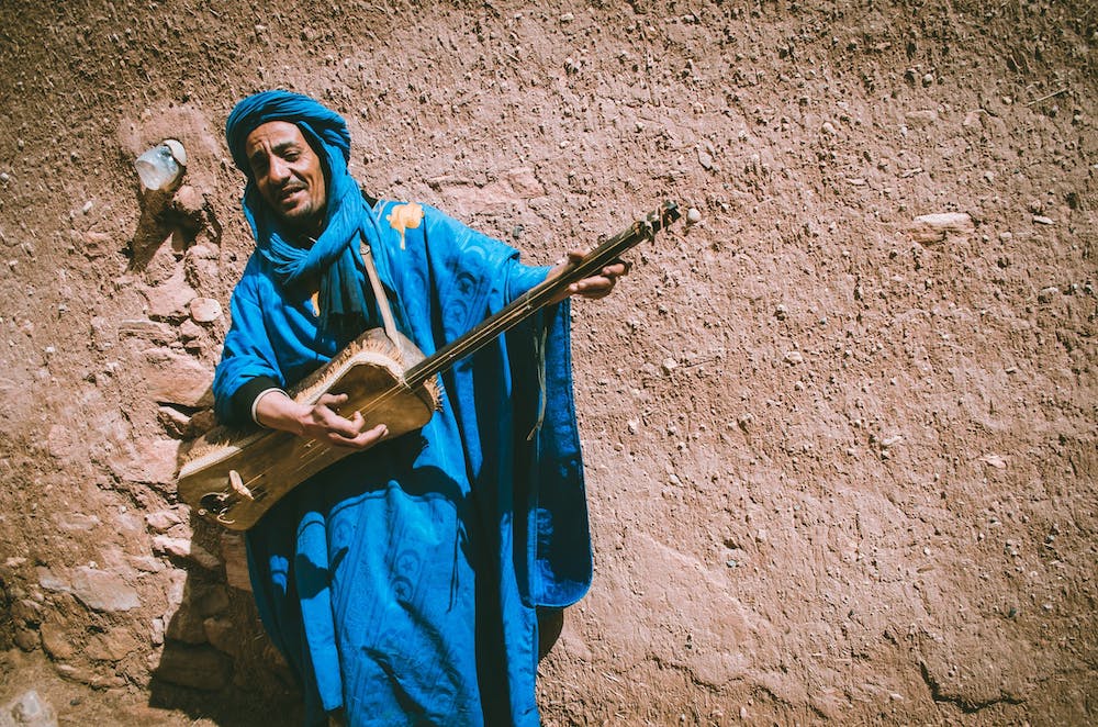 モロッコの伝統音楽と若者に人気の音楽を紹介！フェス情報も - ネコと旅するモロッコ案内人ラザン